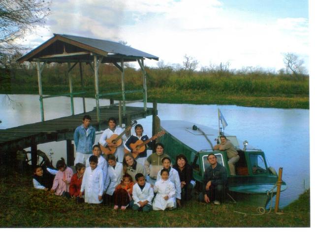 En el muelle de la escuela